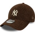 shapka-izvita-kafyav-snapbek-9forty-winter-borg-na-new-york-yankees-mlb-ot-new-era