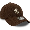 shapka-izvita-kafyav-snapbek-9forty-winter-borg-na-new-york-yankees-mlb-ot-new-era