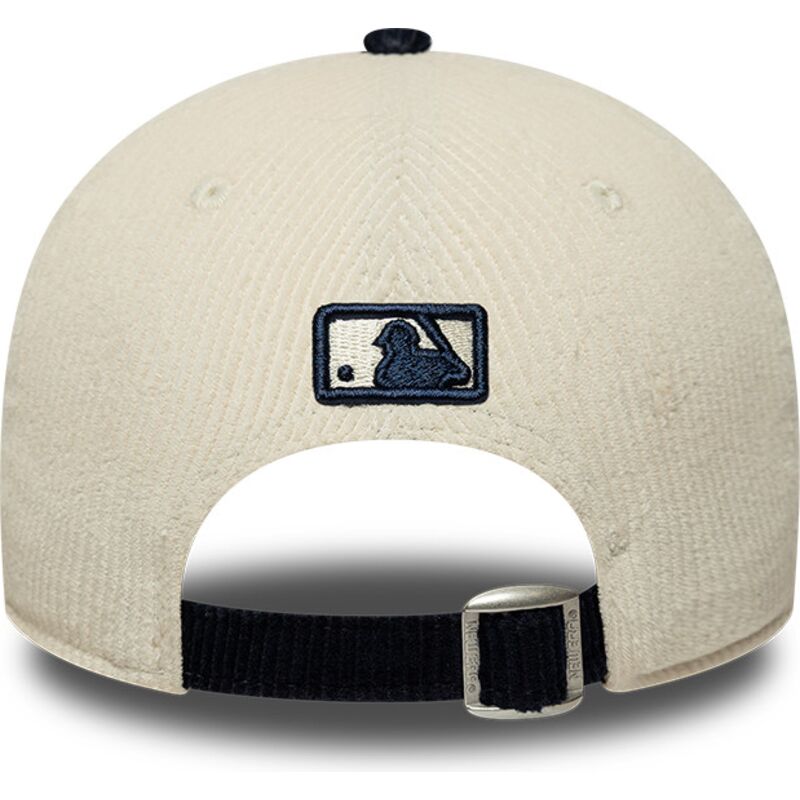 shapka-izvita-bezhov-reguliruem-9forty-m-crown-cord-na-new-york-yankees-mlb-ot-new-era
