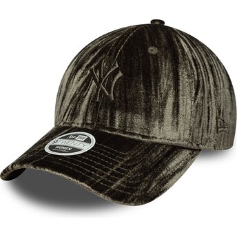 Шапка извита зелена регулируем 9TWENTY Velour на New York Yankees MLB от New Era