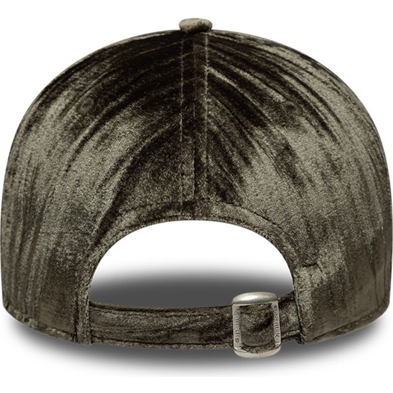 shapka-izvita-zelena-reguliruem-9twenty-velour-na-new-york-yankees-mlb-ot-new-era