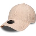 shapka-izvita-roza-snapbek-za-deca-rosa-9forty-m-crown-winter-borg-na-new-york-yankees-mlb-ot-new-era