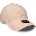 shapka-izvita-roza-snapbek-za-deca-rosa-9forty-m-crown-winter-borg-na-new-york-yankees-mlb-ot-new-era