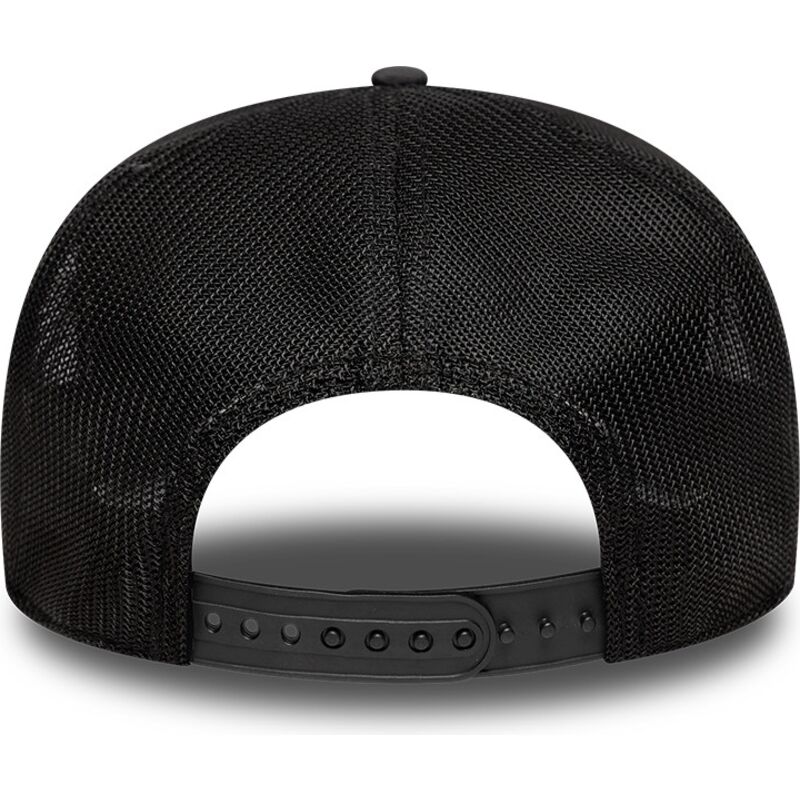 shapka-izvita-traker-kamuflazh-snapbek-9seventy-stretch-snap-na-valentino-rossi-vr46-motogp-ot-new-era