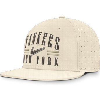 Шапка плоска бежов прилепнала Dri-Fit True Structured Aero Bill на New York Yankees MLB от Nike