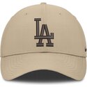 shapka-izvita-bezhov-reguliruem-club-structured-uv-poly-ripstop-na-los-angeles-dodgers-mlb-ot-nike