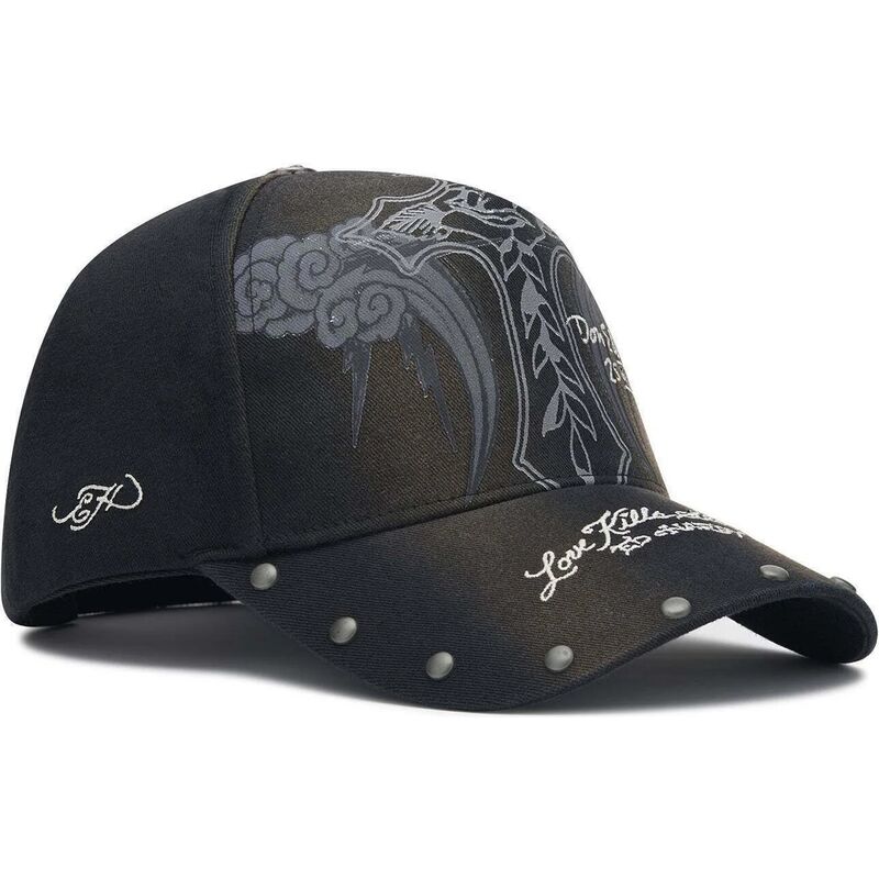shapka-izvita-cherna-reguliruem-storming-rose-washed-ot-ed-hardy