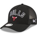 shapka-izvita-traker-cherna-snapbek-9forty-m-crown-a-frame-pomp-na-chicago-bulls-nba-ot-new-era