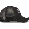 shapka-izvita-traker-cherna-snapbek-9forty-m-crown-a-frame-pomp-na-chicago-bulls-nba-ot-new-era