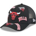 shapka-izvita-traker-cherna-snapbek-9forty-m-crown-a-frame-all-over-na-chicago-bulls-nba-ot-new-era