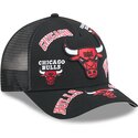 shapka-izvita-traker-cherna-snapbek-9forty-m-crown-a-frame-all-over-na-chicago-bulls-nba-ot-new-era