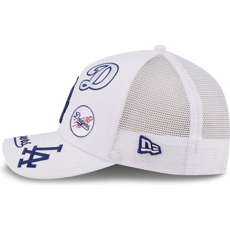 shapka-izvita-traker-byala-snapbek-9forty-m-crown-a-frame-all-over-na-los-angeles-dodgers-mlb-ot-new-era