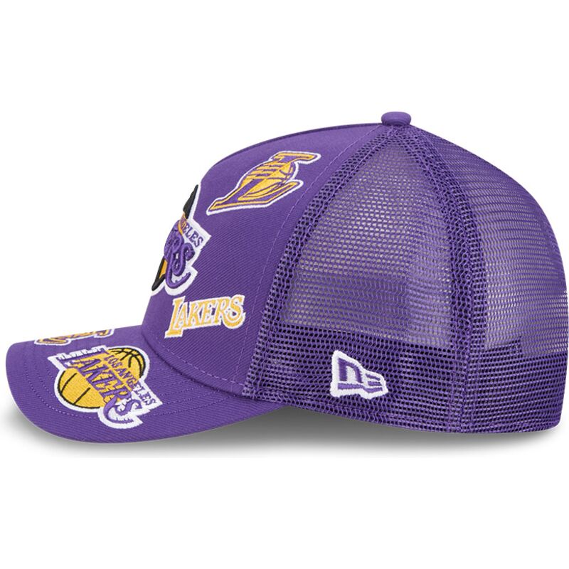shapka-izvita-traker-violetka-snapbek-9forty-m-crown-a-frame-all-over-na-los-angeles-lakers-nba-ot-new-era
