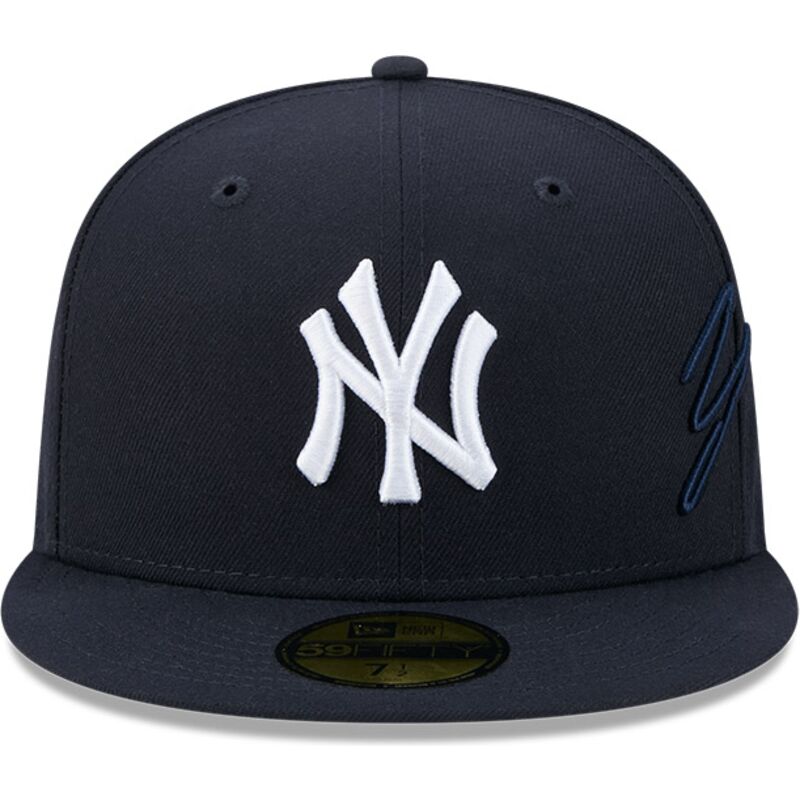 shapka-ploska-tmnosin-prilepnala-59fifty-side-script-na-new-york-yankees-mlb-ot-new-era