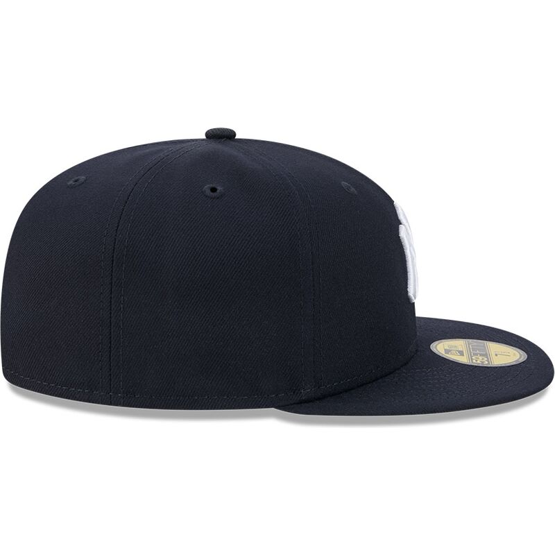 shapka-ploska-tmnosin-prilepnala-59fifty-side-script-na-new-york-yankees-mlb-ot-new-era