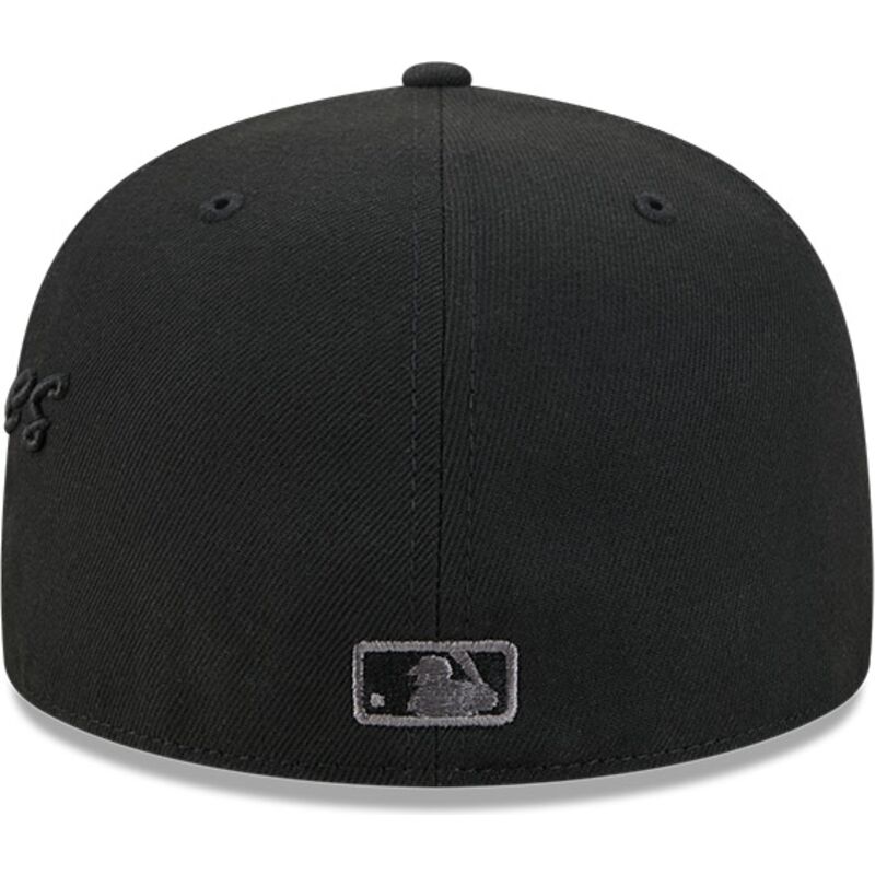 shapka-ploska-cherna-prilepnala-59fifty-side-script-na-new-york-yankees-mlb-ot-new-era