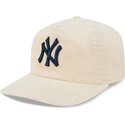 shapka-izvita-bezhov-reguliruem-19twenty-na-lifestyle-f1-na-new-york-yankees-mlb-ot-new-era