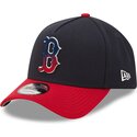 shapka-izvita-tmnosin-snapbek-9forty-a-frame-na-lifestyle-f1-na-boston-red-sox-mlb-ot-new-era