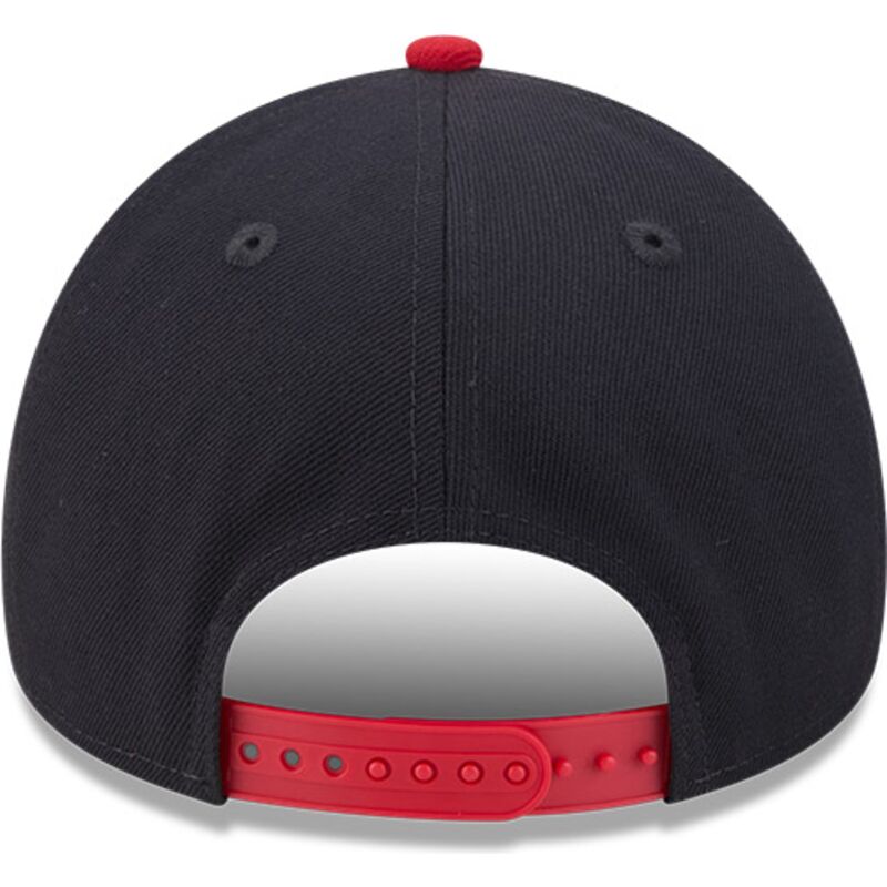 shapka-izvita-tmnosin-snapbek-9forty-a-frame-na-lifestyle-f1-na-boston-red-sox-mlb-ot-new-era
