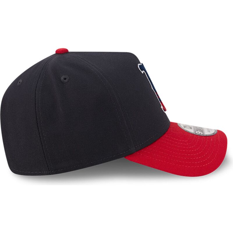 shapka-izvita-tmnosin-snapbek-9forty-a-frame-na-lifestyle-f1-na-boston-red-sox-mlb-ot-new-era