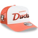 shapka-izvita-traker-oranzhev-snapbek-9fifty-a-frame-na-lifestyle-f1-na-anaheim-ducks-nhl-ot-new-era