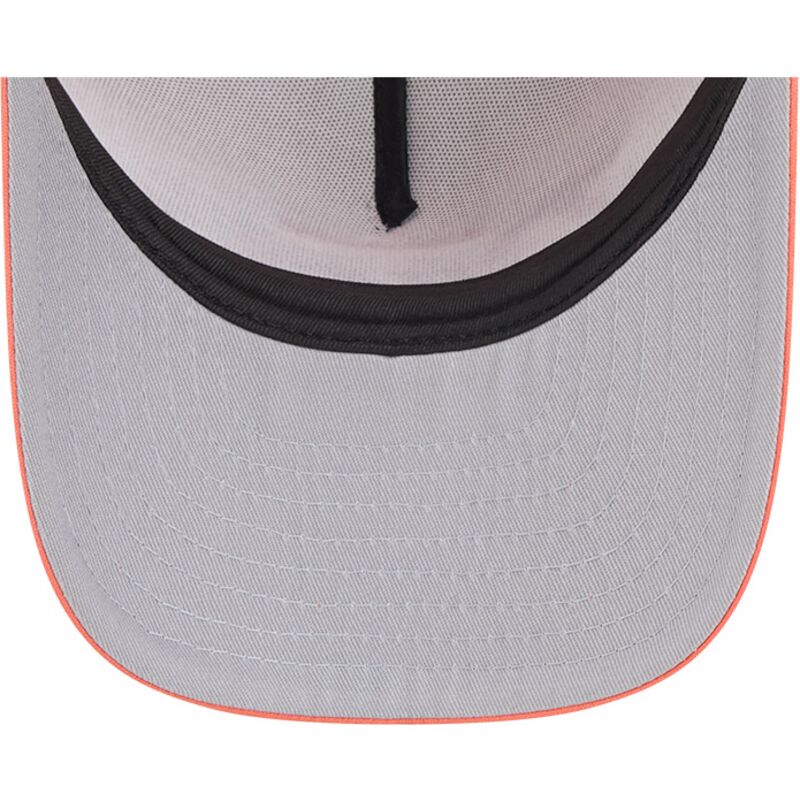 shapka-izvita-traker-oranzhev-snapbek-9fifty-a-frame-na-lifestyle-f1-na-anaheim-ducks-nhl-ot-new-era