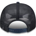 shapka-izvita-traker-tmnosin-snapbek-9fifty-a-frame-na-lifestyle-f1-na-new-york-yankees-mlb-ot-new-era