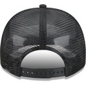 shapka-izvita-traker-cherna-snapbek-9fifty-a-frame-na-lifestyle-f1-na-chicago-white-sox-mlb-ot-new-era