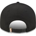 shapka-izvita-cherna-snapbek-9fifty-na-lifestyle-f1-na-nba-ot-new-era