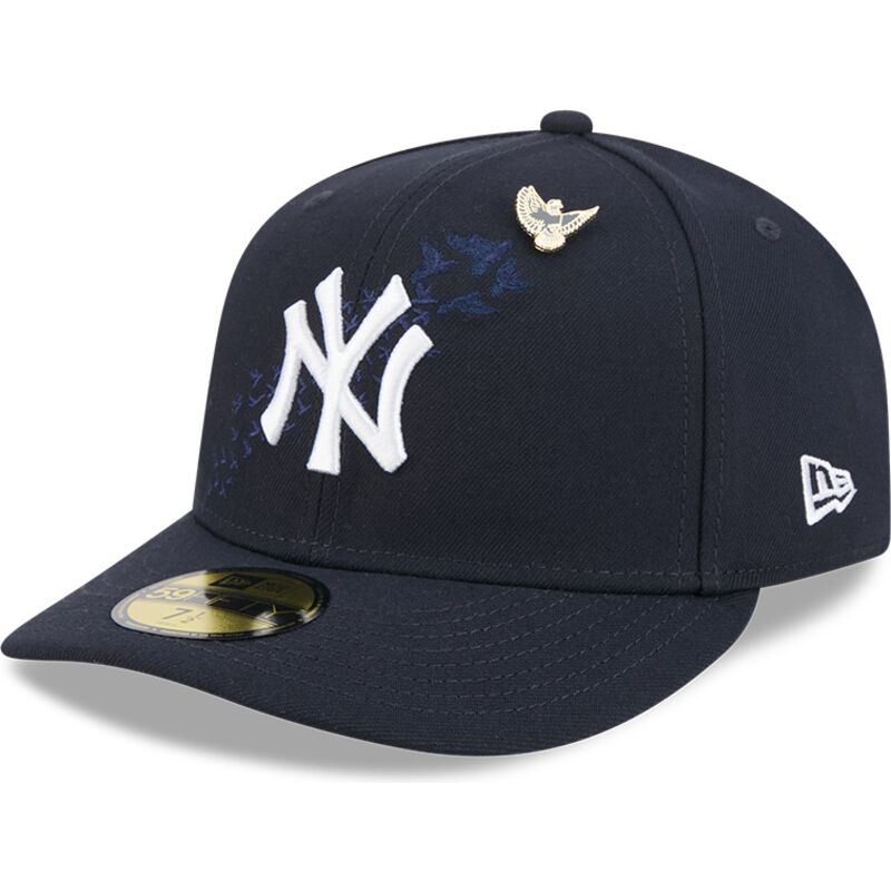 shapka-izvita-tmnosin-prilepnala-59fifty-pin-na-lifestyle-f1-na-new-york-yankees-mlb-ot-new-era