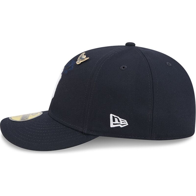 shapka-izvita-tmnosin-prilepnala-59fifty-pin-na-lifestyle-f1-na-new-york-yankees-mlb-ot-new-era