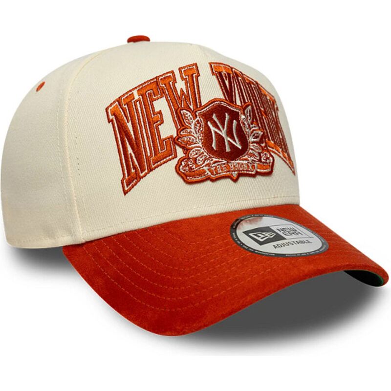 shapka-izvita-bezhov-snapbek-e-frame-wordmark-suede-na-new-york-yankees-mlb-ot-new-era