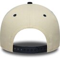 shapka-izvita-bezhov-snapbek-e-frame-wordmark-suede-na-new-york-yankees-mlb-ot-new-era