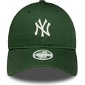 shapka-izvita-zelena-reguliruem-9twenty-league-essential-midi-na-new-york-yankees-mlb-ot-new-era