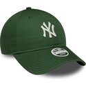 shapka-izvita-zelena-reguliruem-9twenty-league-essential-midi-na-new-york-yankees-mlb-ot-new-era