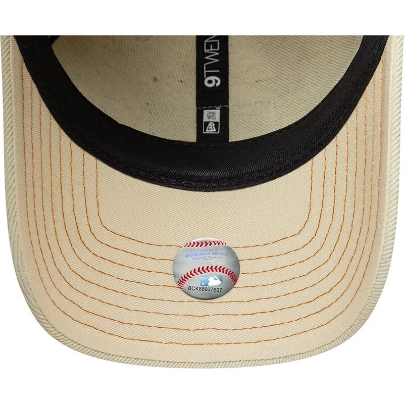 shapka-izvita-bezhov-reguliruem-9twenty-denim-na-new-york-yankees-mlb-ot-new-era