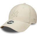 shapka-izvita-bezhov-reguliruem-9forty-cord-na-new-york-yankees-mlb-ot-new-era