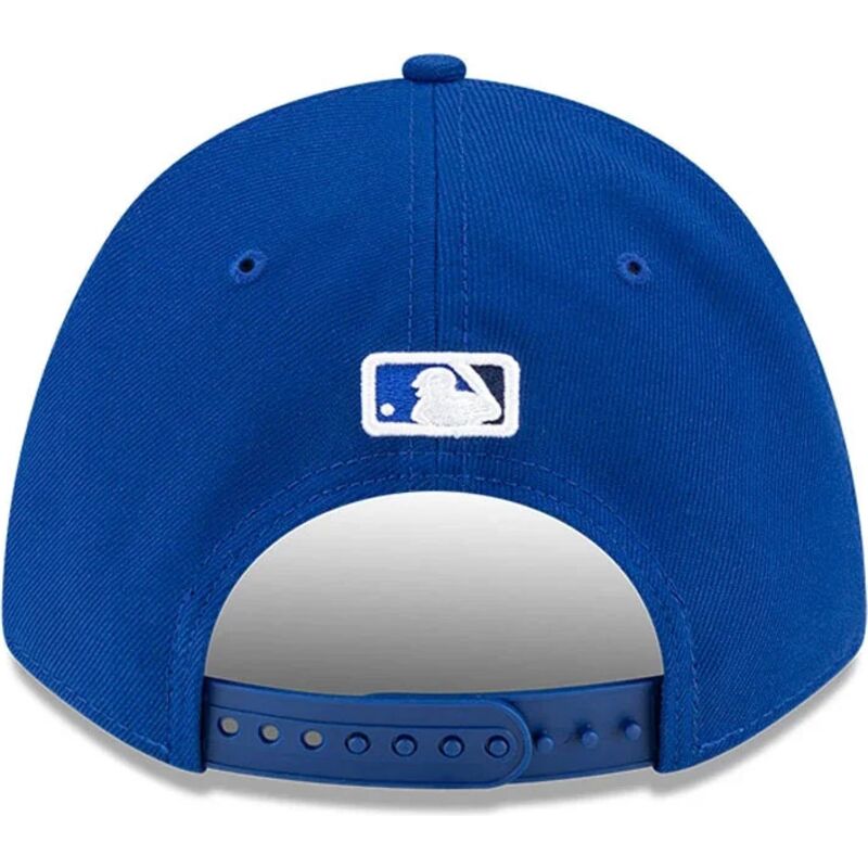 shapka-izvita-sinya-snapbek-9forty-m-crown-player-replica-na-toronto-blue-jays-mlb-ot-new-era