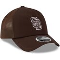 shapka-izvita-traker-kafyav-snapbek-9forty-apex-batting-practice-na-san-diego-padres-mlb-ot-new-era