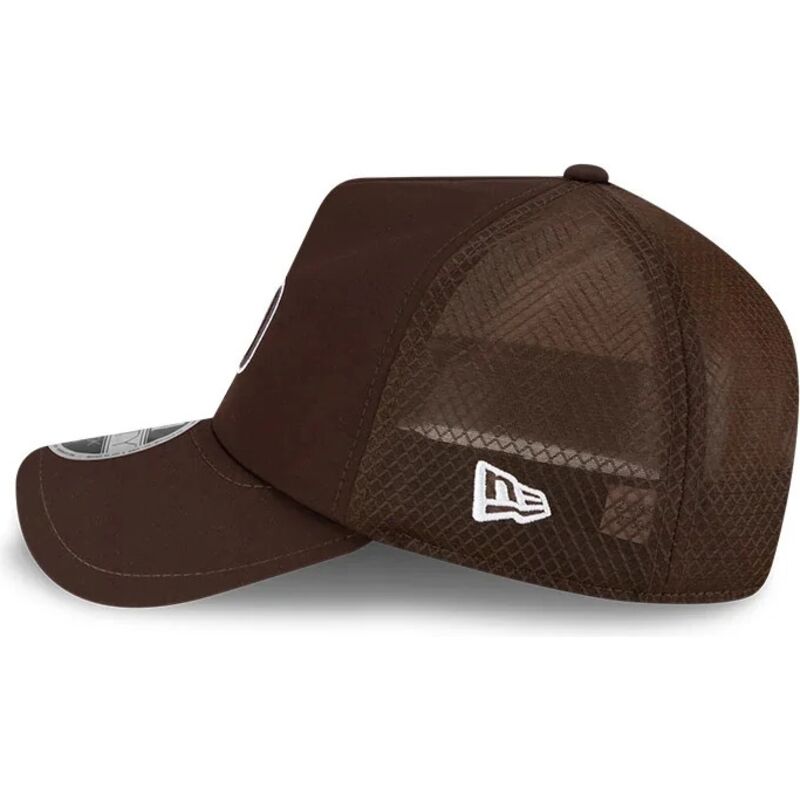 shapka-izvita-traker-kafyav-snapbek-9forty-apex-batting-practice-na-san-diego-padres-mlb-ot-new-era