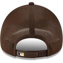 shapka-izvita-traker-kafyav-snapbek-9forty-apex-batting-practice-na-san-diego-padres-mlb-ot-new-era