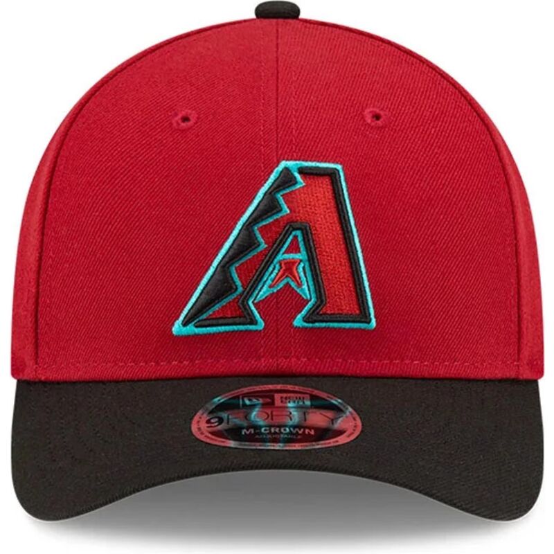 shapka-izvita-chervena-snapbek-9forty-m-crown-player-replica-na-arizona-diamondbacks-mlb-ot-new-era