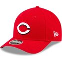 shapka-izvita-chervena-snapbek-9forty-m-crown-player-replica-na-cincinnati-reds-mlb-ot-new-era