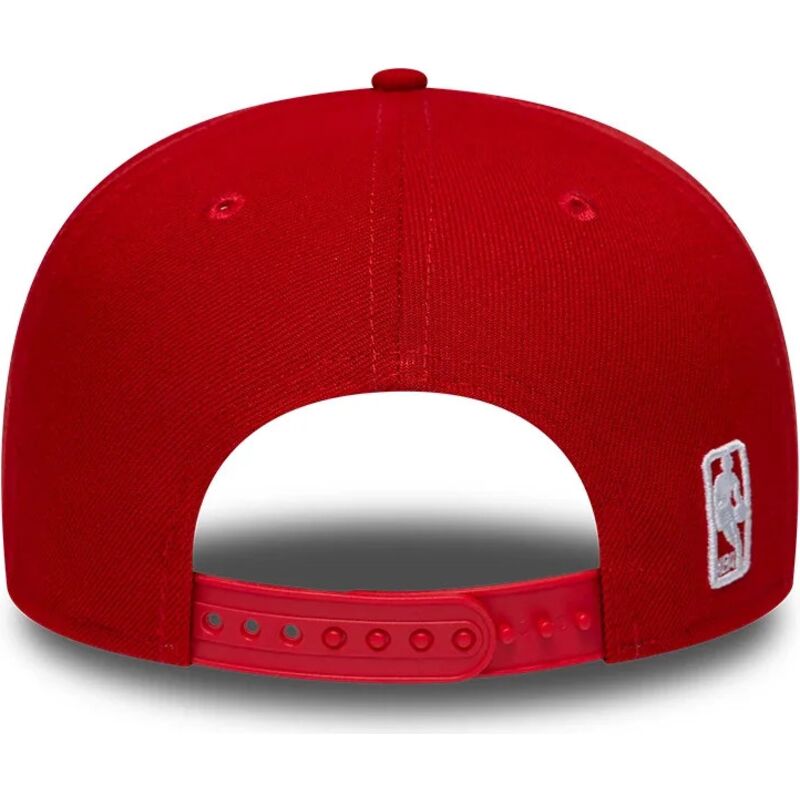 shapka-ploska-chervena-snapbek-9fifty-na-chicago-bulls-nba-ot-new-era