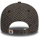 shapka-izvita-kafyav-reguliruem-9twenty-herringbone-na-fc-barcelona-laliga-ot-new-era