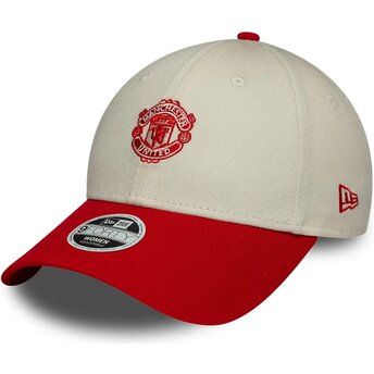 Шапка извита бежов регулируем 9FORTY Contrast на Manchester United Football Club Premier League от New Era