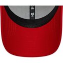 shapka-izvita-bezhov-reguliruem-9forty-contrast-na-manchester-united-football-club-premier-league-ot-new-era