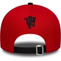 shapka-izvita-chervena-reguliruem-9forty-contrast-na-manchester-united-football-club-premier-league-ot-new-era