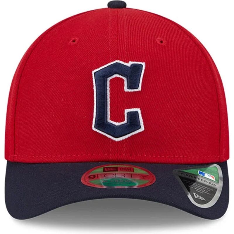 shapka-izvita-chervena-snapbek-9forty-m-crown-player-replica-na-cleveland-guardians-mlb-ot-new-era