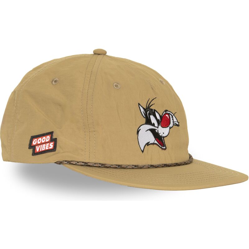 shapka-ploska-bezhov-snapbek-loo13-goob-silvestre-looney-tunes-ot-capslab